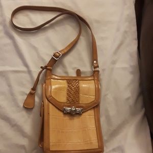 Crossbody purse